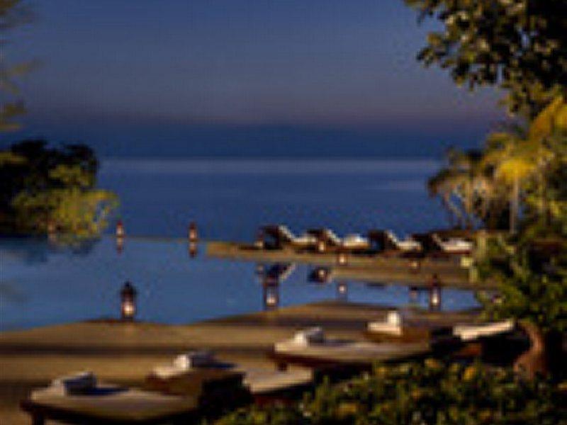 Tanjong Jara Resort, Terengganu - A Small Luxury Hotels Of The World Dungun Esterno foto View of the beach at the resort
