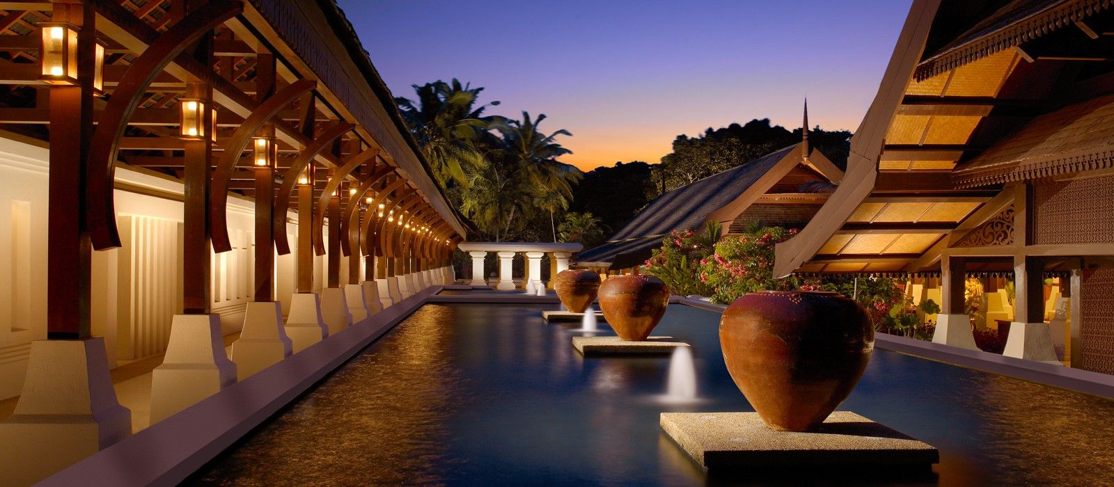 Tanjong Jara Resort, Terengganu - A Small Luxury Hotels Of The World Dungun Esterno foto The resort's main lobby